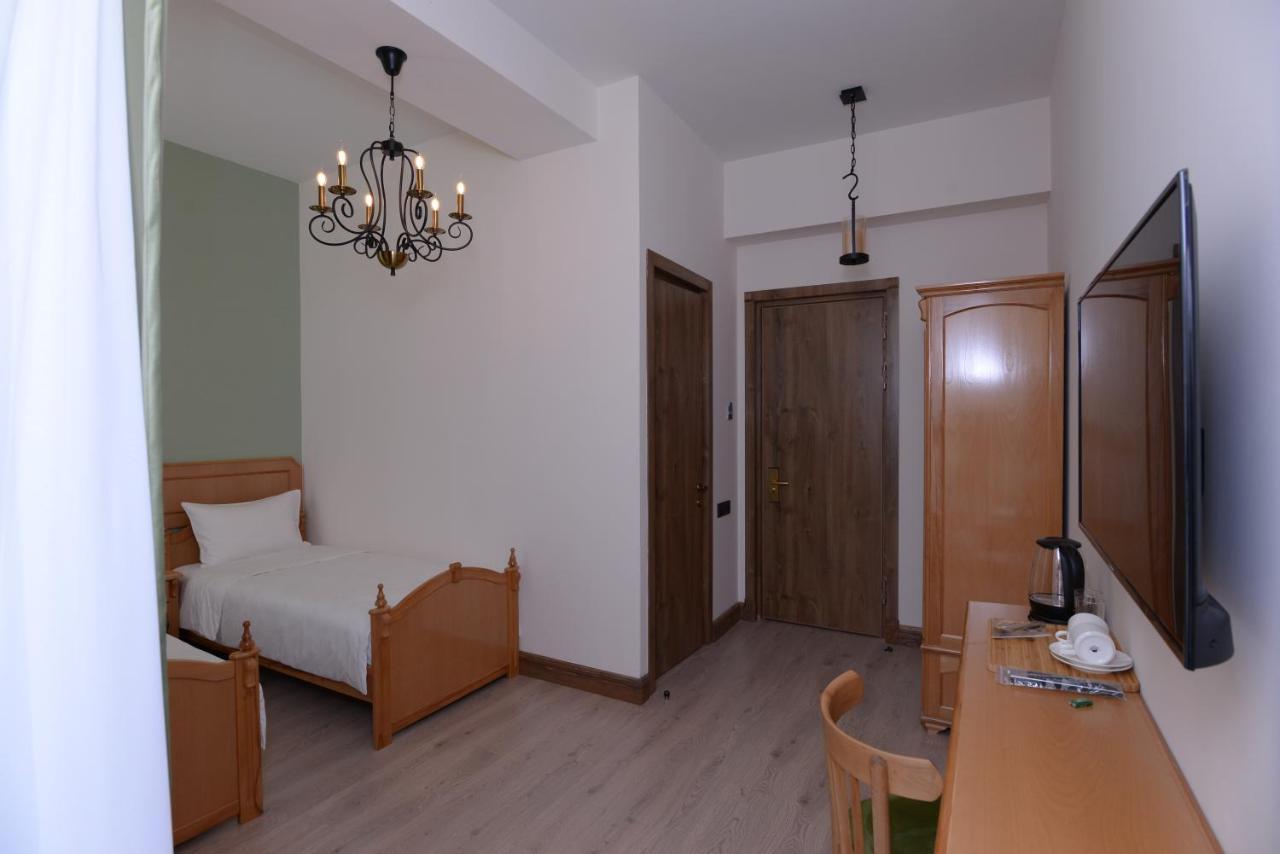 Old Avenue Hotel Gyumri Exterior photo